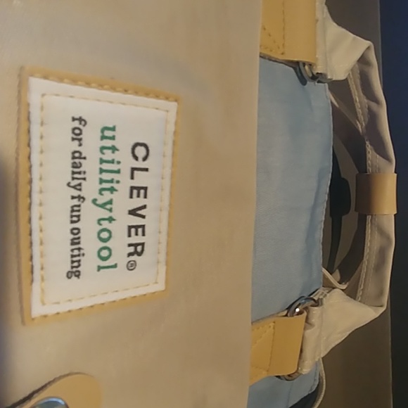 Purse/ backpack - Picture 2 of 6